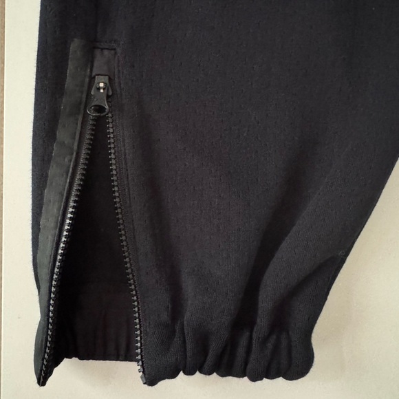 Nike Sportswear Tech Fleece Women's Crop Pants Black size small - Picture 8 of 12